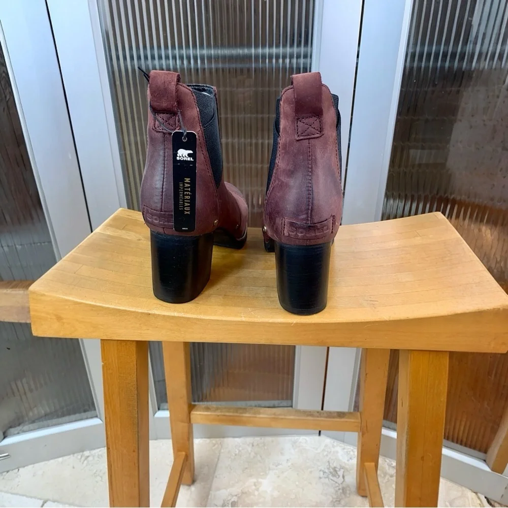 Sorel Women's Burgundy Addington Chelsea Ankle Boots - Picture 5 of 16